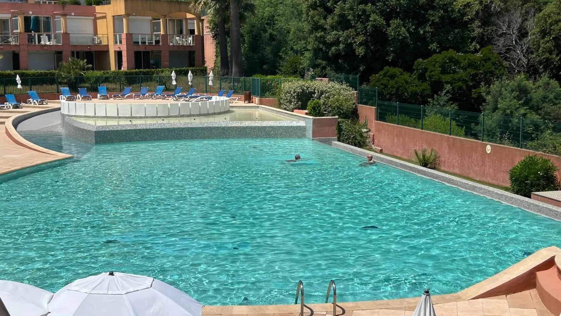 Climatise, Piscine, Proches Des Plages Theoule-sur-Mer France
